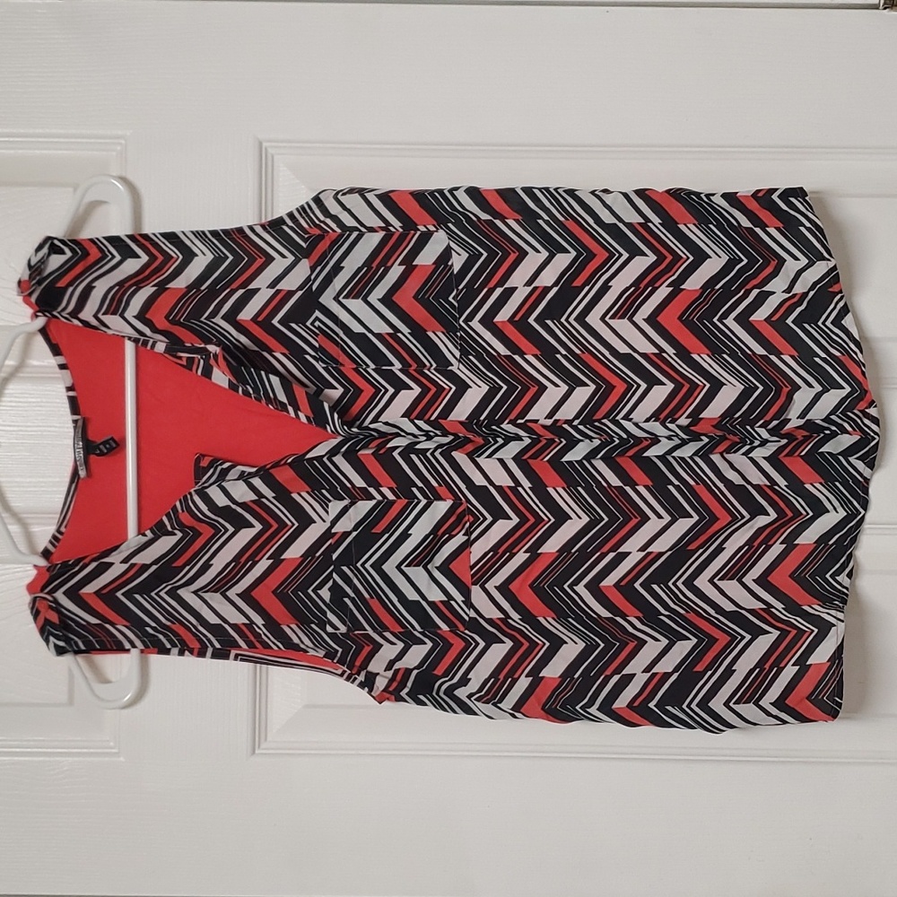 Women's sleeveless top by Allison Brittney. size Large